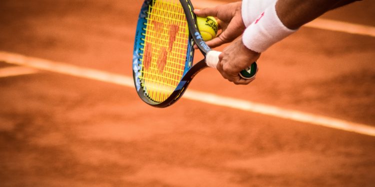 Best Tennis Racket for Beginners | 2020 Guide and Reviews